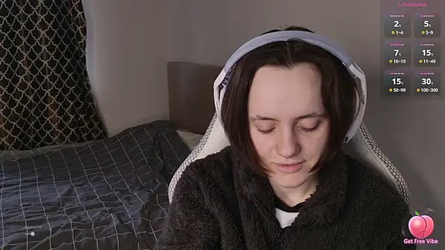 Luna Loveee online show from 04/02/26, 04:52