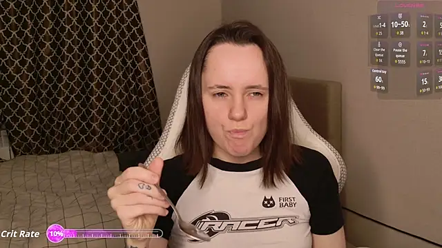 Luna Loveee online show from 12/19/25, 03:43