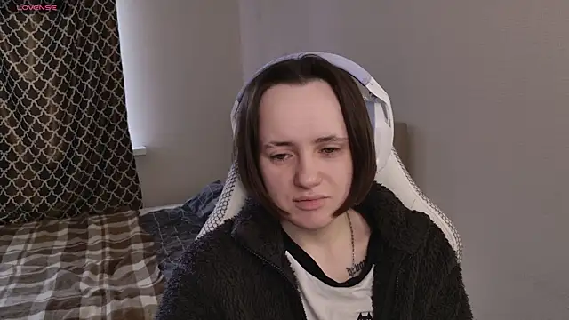 Luna Loveee online show from 04/29/26, 05:55