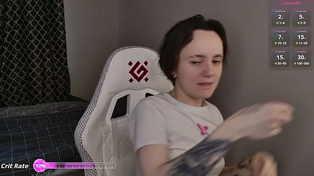 Luna Loveee online show from 03/13/26, 03:44