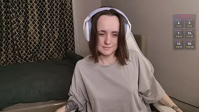 Luna Loveee online show from 10/04/25, 03:08