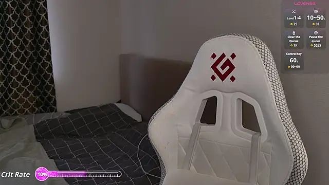 Luna Loveee online show from 03/09/26, 05:00