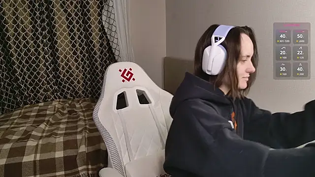 Luna Loveee online show from 09/20/25, 03:44