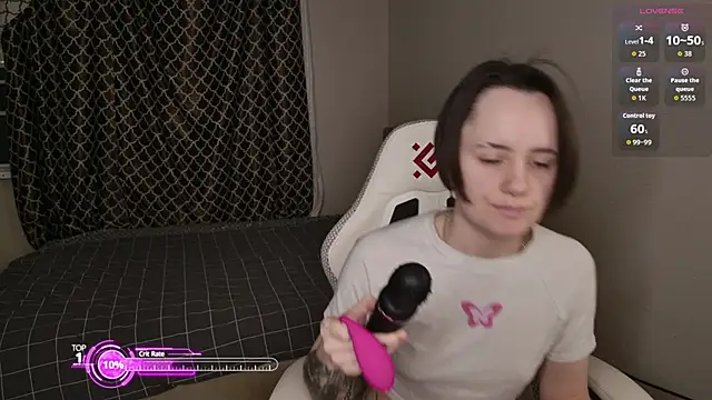 Luna Loveee online show from 02/18/26, 03:37