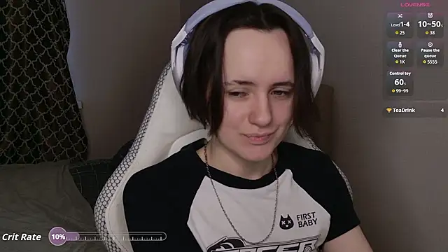 Luna Loveee online show from 03/07/26, 04:08