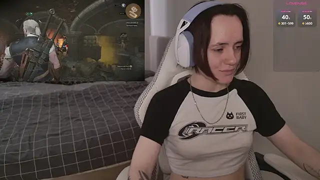 Luna Loveee online show from 04/13/26, 05:11