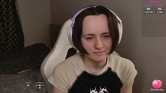 Luna Loveee online show from 03/26/26, 04:00