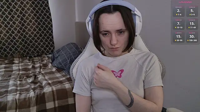 Luna Loveee online show from 05/20/26, 06:21