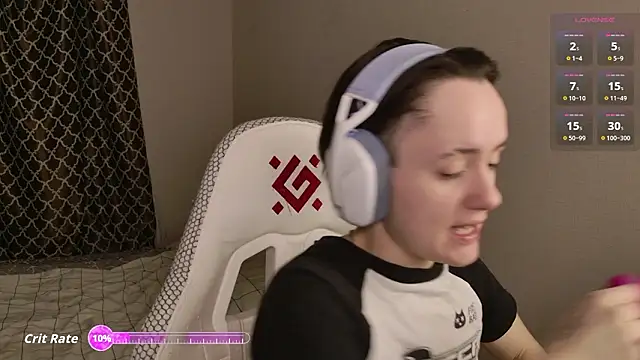 Luna Loveee online show from 02/11/26, 03:50