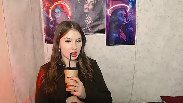  MiaAngell online show from 11/04/25, 03:49