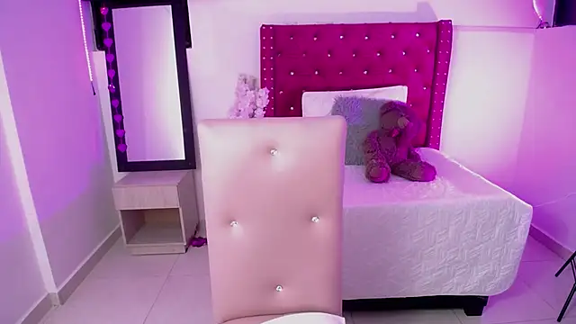 ValeAmayaa online show from 03/11/25, 07:47