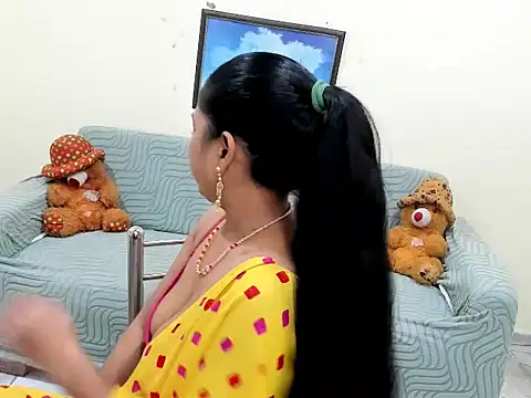 leahgotiii online show from 12/18/25, 03:16