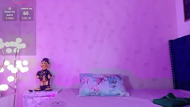 innocenthazel online show from 02/11/26, 03:06