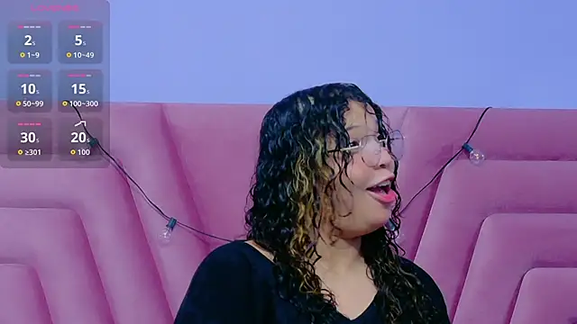 innocenthazel online show from 11/30/25, 12:50