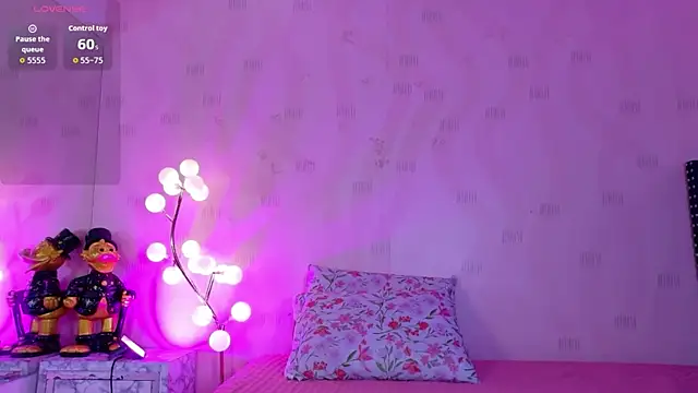 innocenthazel online show from 04/17/26, 02:58