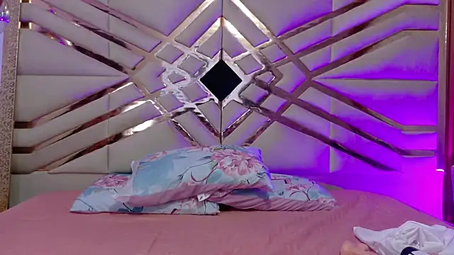 innocenthazel online show from 04/04/26, 03:02