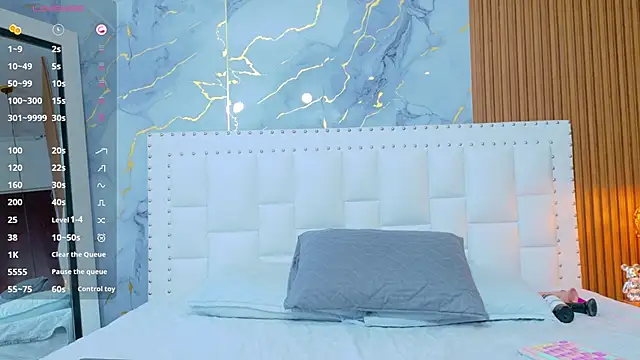 innocenthazel online show from 09/25/25, 03:01