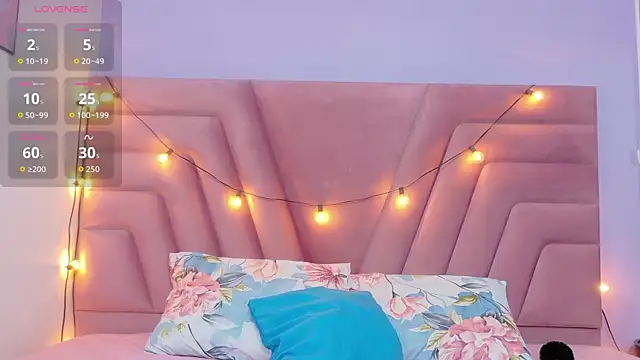 innocenthazel online show from 11/04/25, 02:48