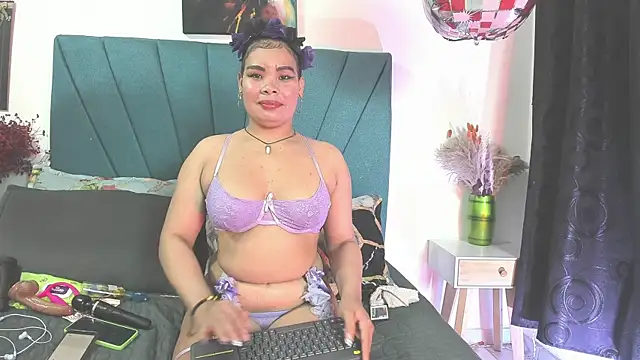 Snapshot of Mariana_star1 chatting on 07/02/26, 04:18 Mariana star1 online show from 07/02/26, 04:18