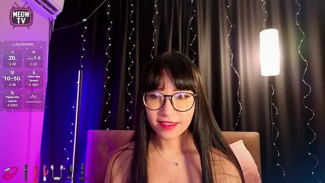 Snapshot of miyakimi0101 chatting on 06/03/26, 12:33 miyakimi0101 online show from 06/03/26, 12:33