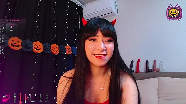 miyakimi0101 online show from 10/30/25, 11:45