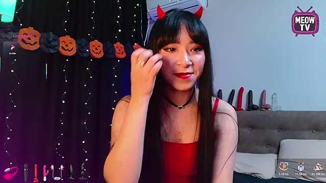 miyakimi0101 online show from 10/28/25, 12:44