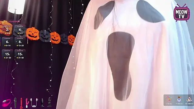 miyakimi0101 online show from 10/30/25, 12:31