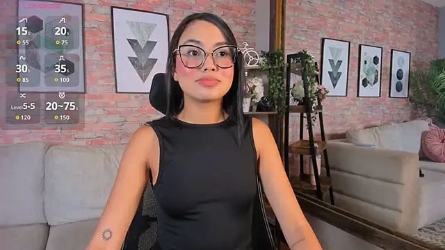 Lucia Brown  online show from 10/02/25, 06:44