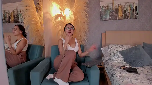 Lucia Brown  online show from 03/05/26, 03:30