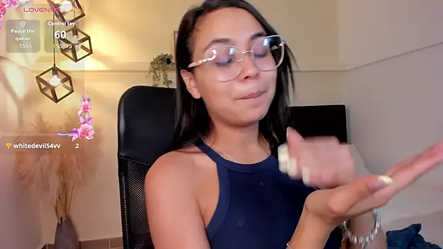 Lucia Brown  online show from 06/27/26, 08:04
