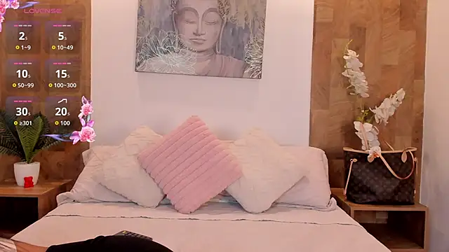 Lucia Brown  online show from 05/31/26, 08:53