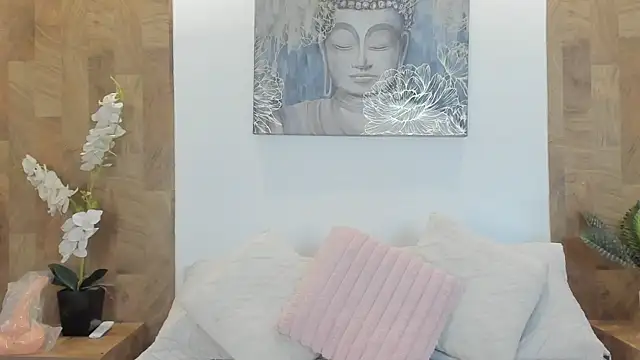 Lucia Brown  online show from 06/09/26, 09:49