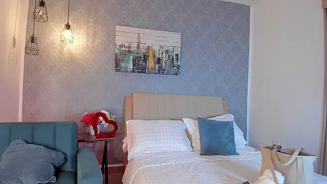 Lucia Brown  online show from 02/15/26, 04:39