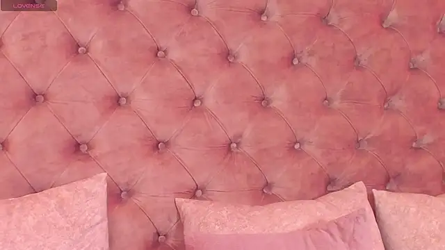 regina noctixx online show from 11/26/25, 11:27