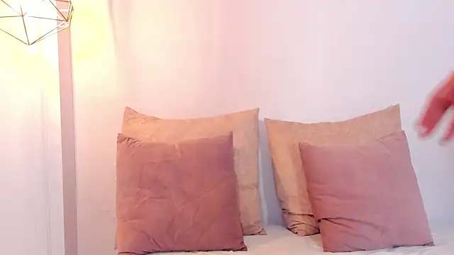 regina noctixx online show from 10/24/25, 11:04