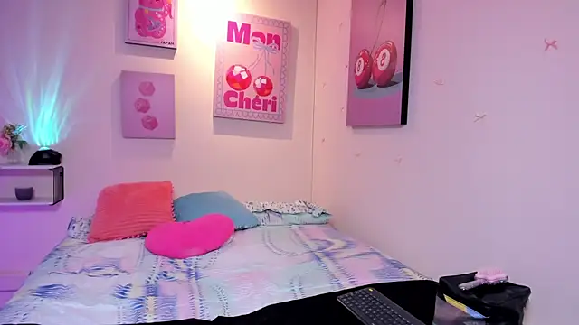 Selene bennet online show from 12/05/25, 04:11