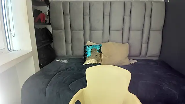 Natasha rose   online show from 12/13/25, 08:04