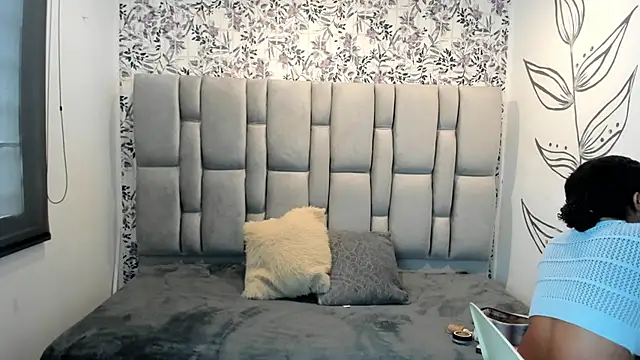 Natasha rose   online show from 10/13/25, 07:26