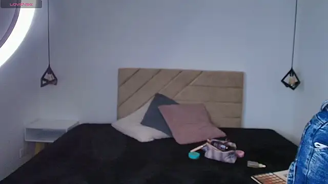 Natasha rose   online show from 03/23/26, 07:47