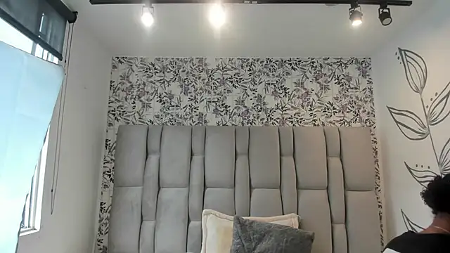 Natasha rose   online show from 10/01/25, 07:29