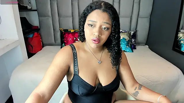 Natasha rose   online show from 11/04/25, 07:28