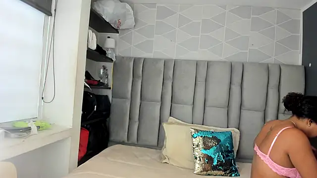 Natasha rose   online show from 11/18/25, 07:39