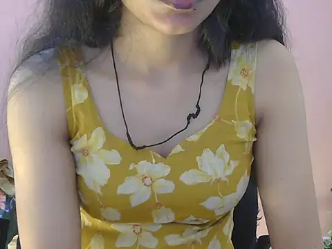 Cute Pihu01 online show from 02/13/26, 10:43