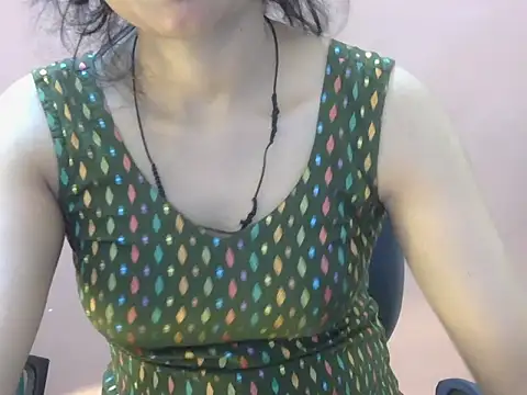 Cute Pihu01 online show from 02/15/26, 07:24