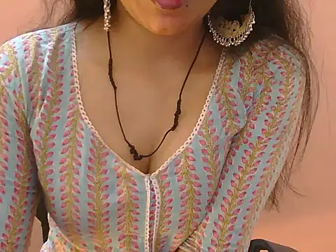 Cute Pihu01 online show from 02/09/26, 08:18