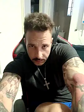 Snapshot of diroseno chatting on 02/19/25, 07:48 diroseno online show from 02/19/25, 07:48