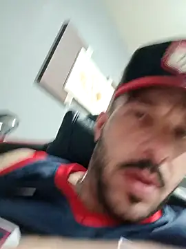 Snapshot of diroseno chatting on 10/29/25, 07:24 diroseno online show from 10/29/25, 07:24