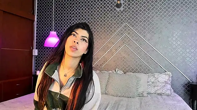 Cassie bloom online show from 05/13/26, 03:35