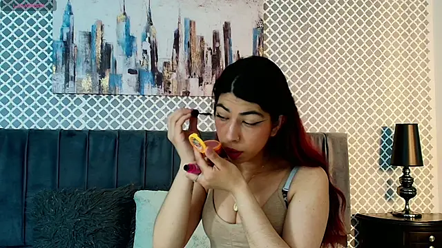 Snapshot of Cassie_bloom chatting on 09/30/25, 03:23 Cassie bloom online show from 09/30/25, 03:23