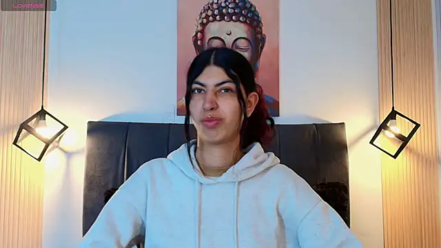 Snapshot of Cassie_bloom chatting on 11/13/25, 07:40 Cassie bloom online show from 11/13/25, 07:40